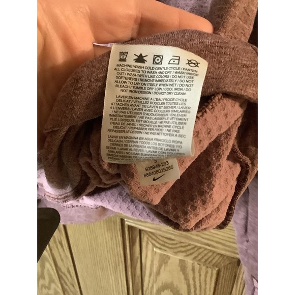 Nike Womens Pullover Small Dri-Fit Therma Sphere Running Sports Outside Workout - Picture 6 of 7